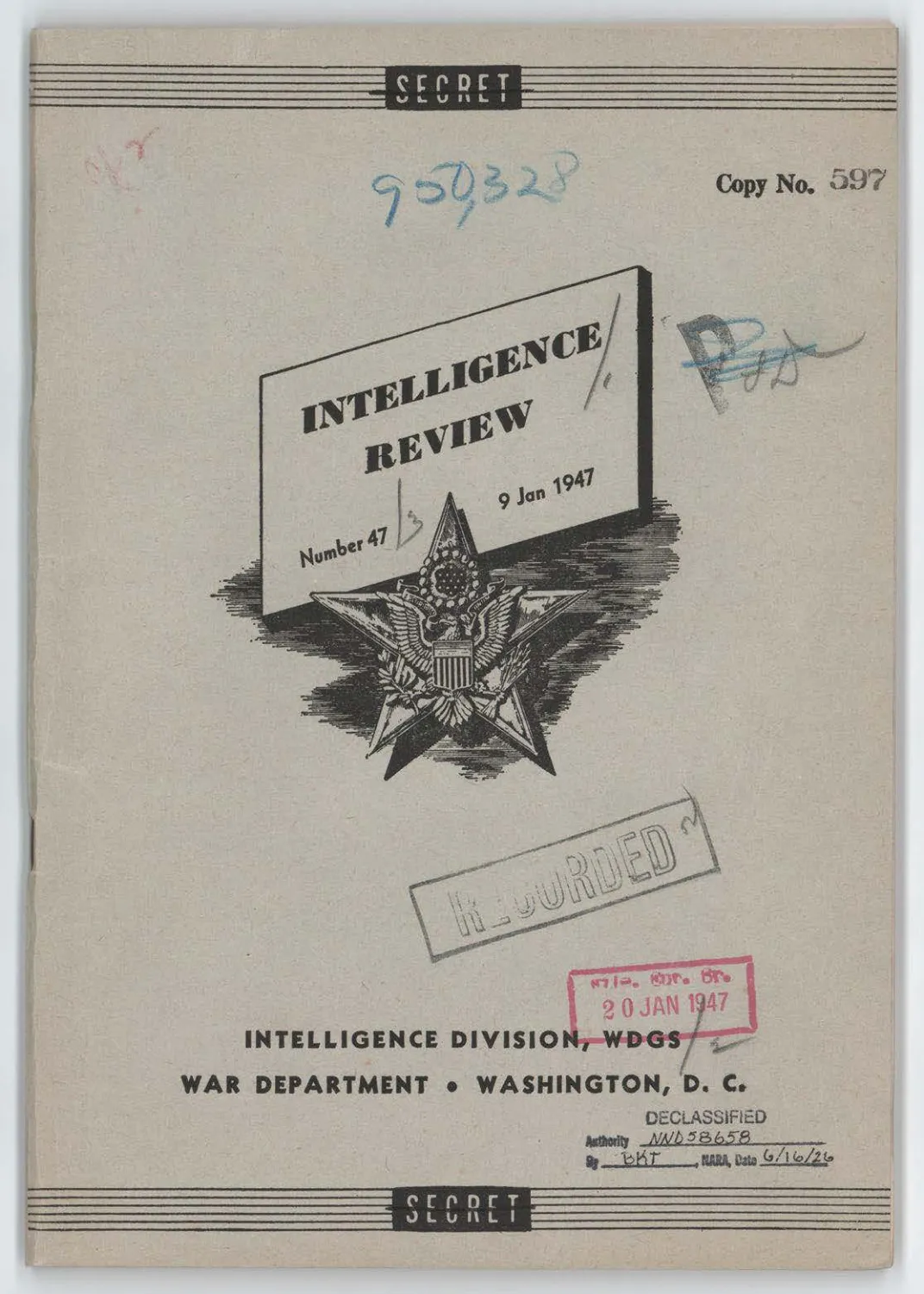 Okładka biuletynu Wydziału Wywiadu Departamentu Wojny USA z 20 stycznia 1947 roku ze stemplem odtajnienia